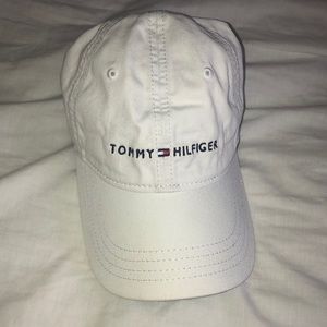 Tommy Hilfiger hat